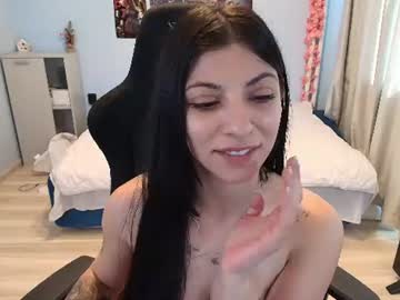 raven_haired_goddess live cam