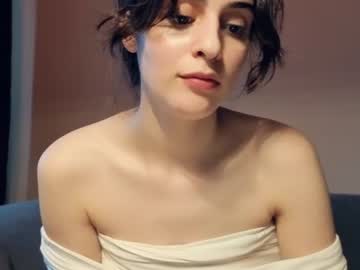 wonderland_stia live cam